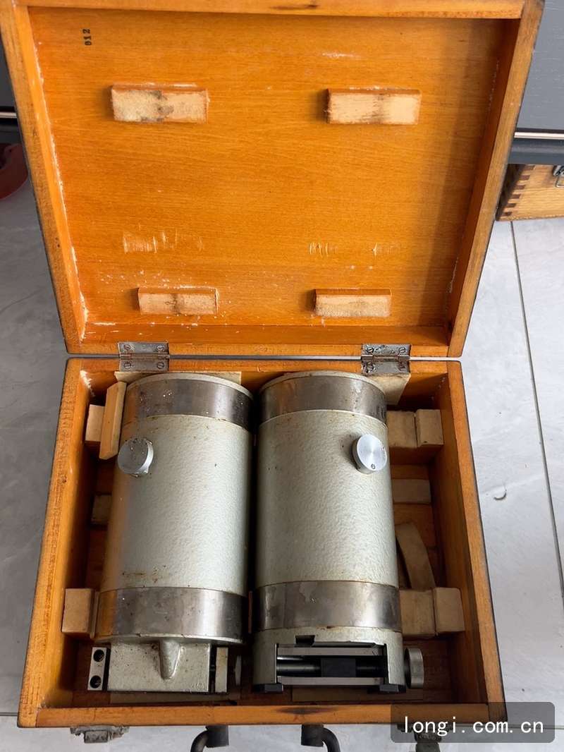 萬能工（gōng）具顯微鏡V型架 顯微鏡配件 拆（chāi）機現（xiàn）貨 機械（xiè）附件/儀器配件 01.jpg