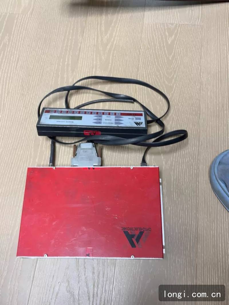 法國AA OPTO-ELECTRONIC MOD.4C.1.0.60-100.28VDC光電控（kòng）製器 光學（xué）配件 拆機現貨 AA OPTO光電控製器 01.jpg
