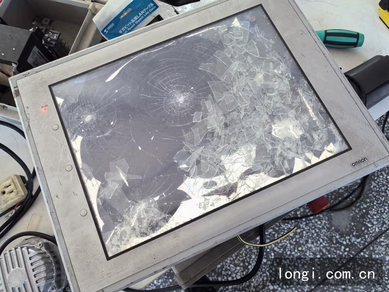 歐姆龍OMRON NS15-TX01S-V2觸摸屏 工業顯示/溫控器 拆機（jī）現貨 04.jpg