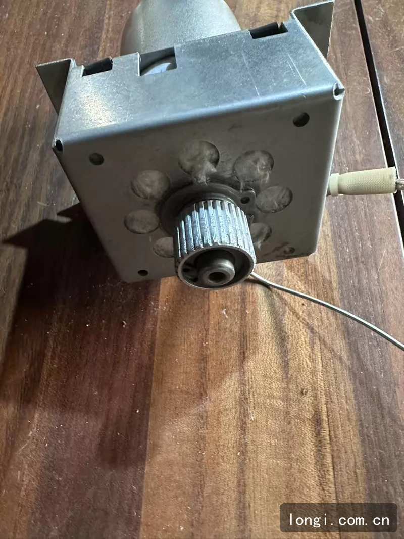 PE鉑金埃爾默500氣（qì）相色譜儀進樣器拆機（jī）件 色譜儀配件 拆機現貨 03.jpg