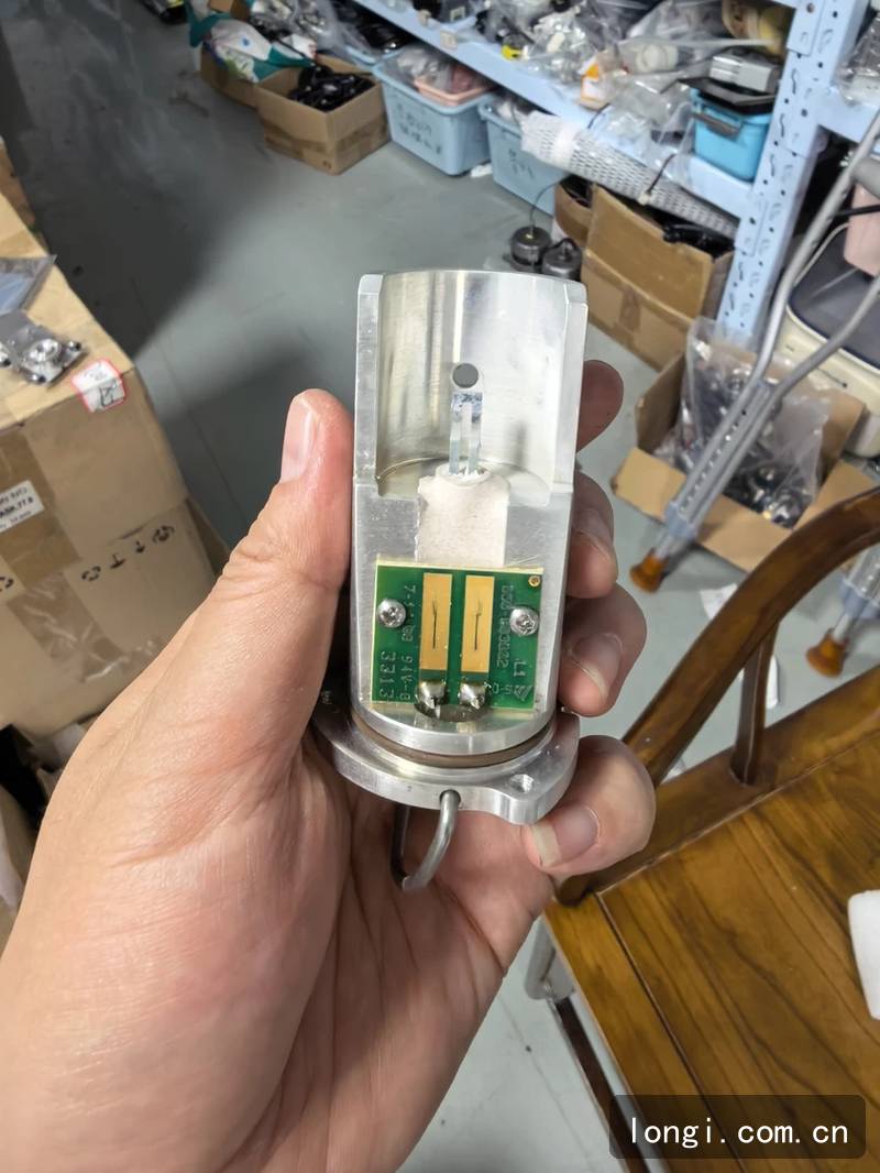 賽默飛紅外燈源 型號AKA1302627 分（fèn）析儀（yí）配件 拆（chāi）機現貨 光學/激光配件 01.jpg