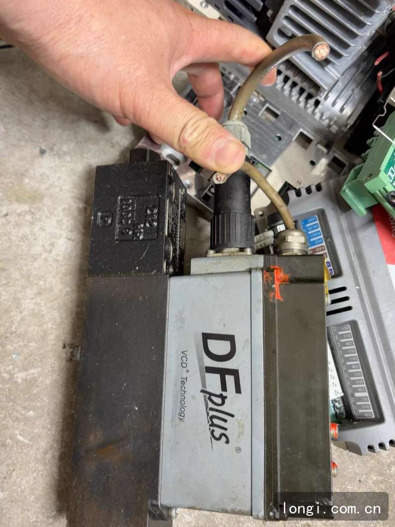 PARKER DFplus比（bǐ）例閥（fá） Technology 24VDC 拆機現貨（huò） 01.jpg