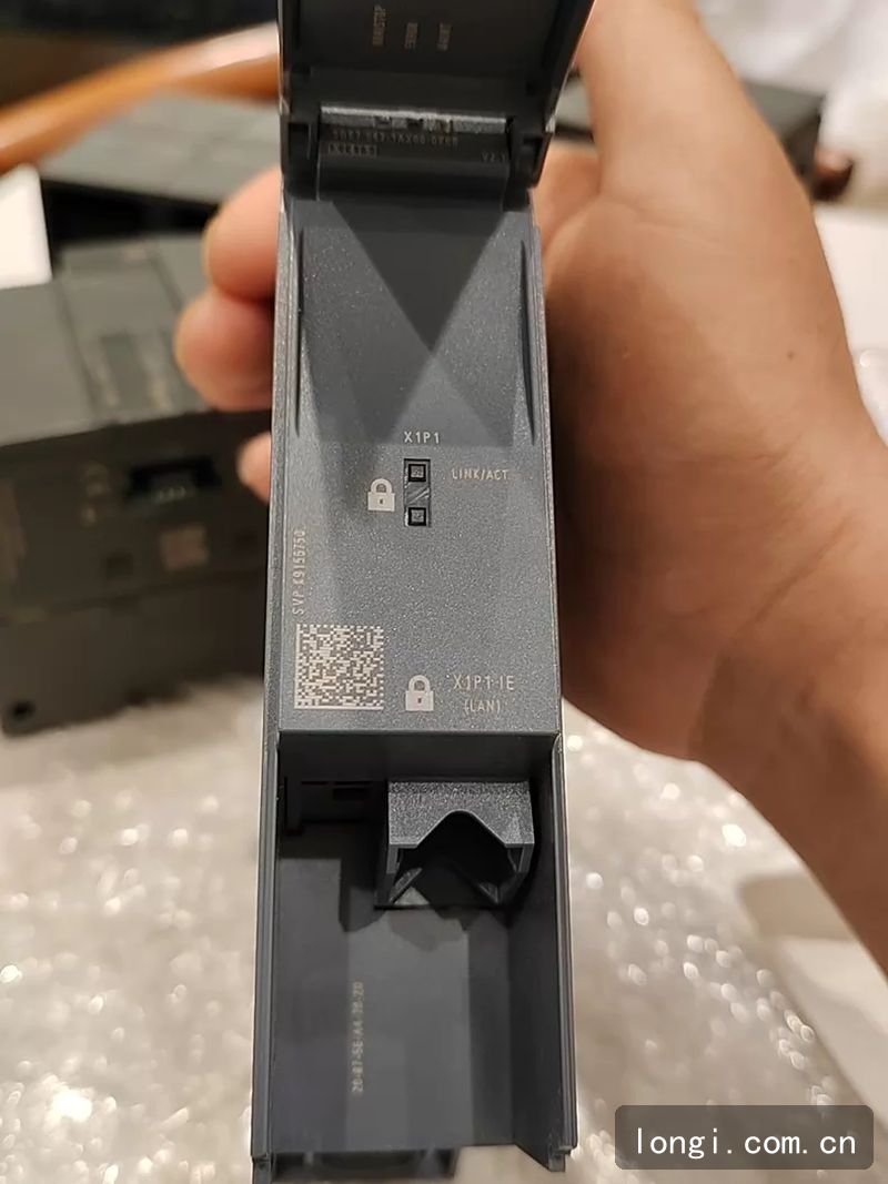 全新未使用6GK7 543-1AX00-0XE0 工（gōng）業設備配件 全新原裝 04.jpg