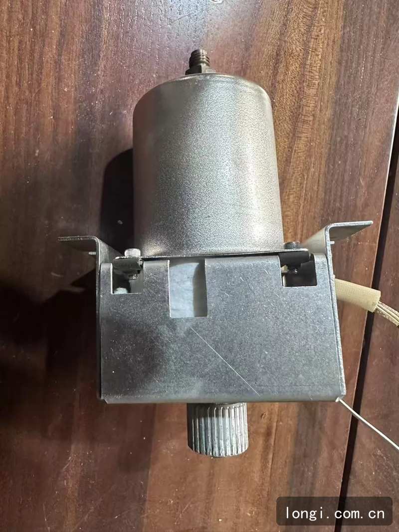 PE鉑金埃爾默500氣相色（sè）譜儀進樣器拆機件 色譜儀配件 拆機現貨 02.jpg
