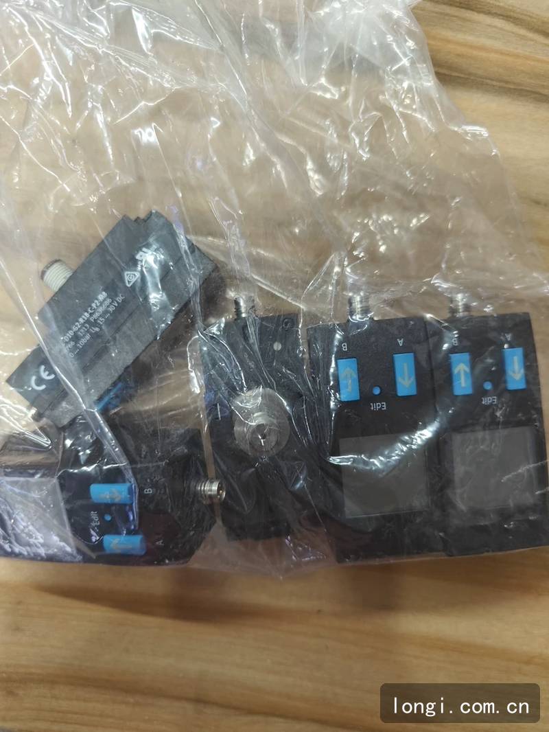 費斯托FESTO 壓力傳感器 SDE1-D10-G2-R18-C-P2-M8 SDE1-D10-G2-R18-C-P2-M8 / D10-G2-R18-C-P2-M8 全（quán）新原裝 02.jpg