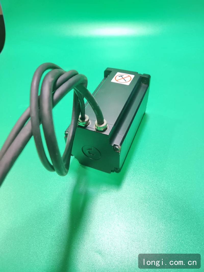 路斯特 LSML08-075-2F-000 伺（sì）服電機 實物現貨 04.jpg
