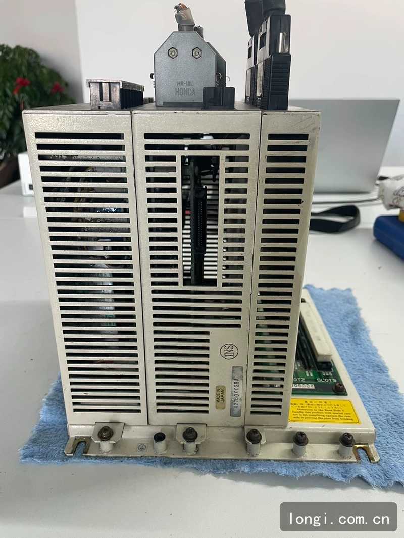 瑞恩驅動器DDS5000 二手拆機 拆機現貨 驅動器及（jí）電機配件 03.jpg
