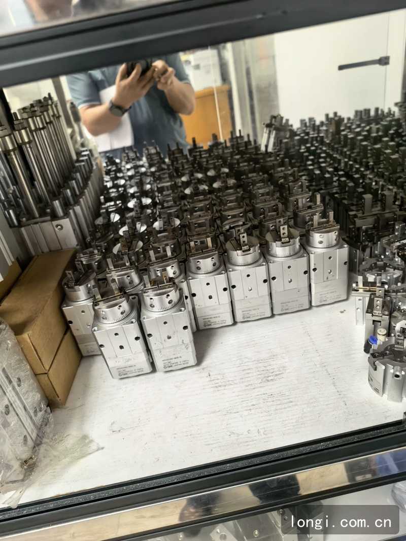 MRHQ160一90S一N 手指旋轉氣缸 拆機現貨 05.jpg