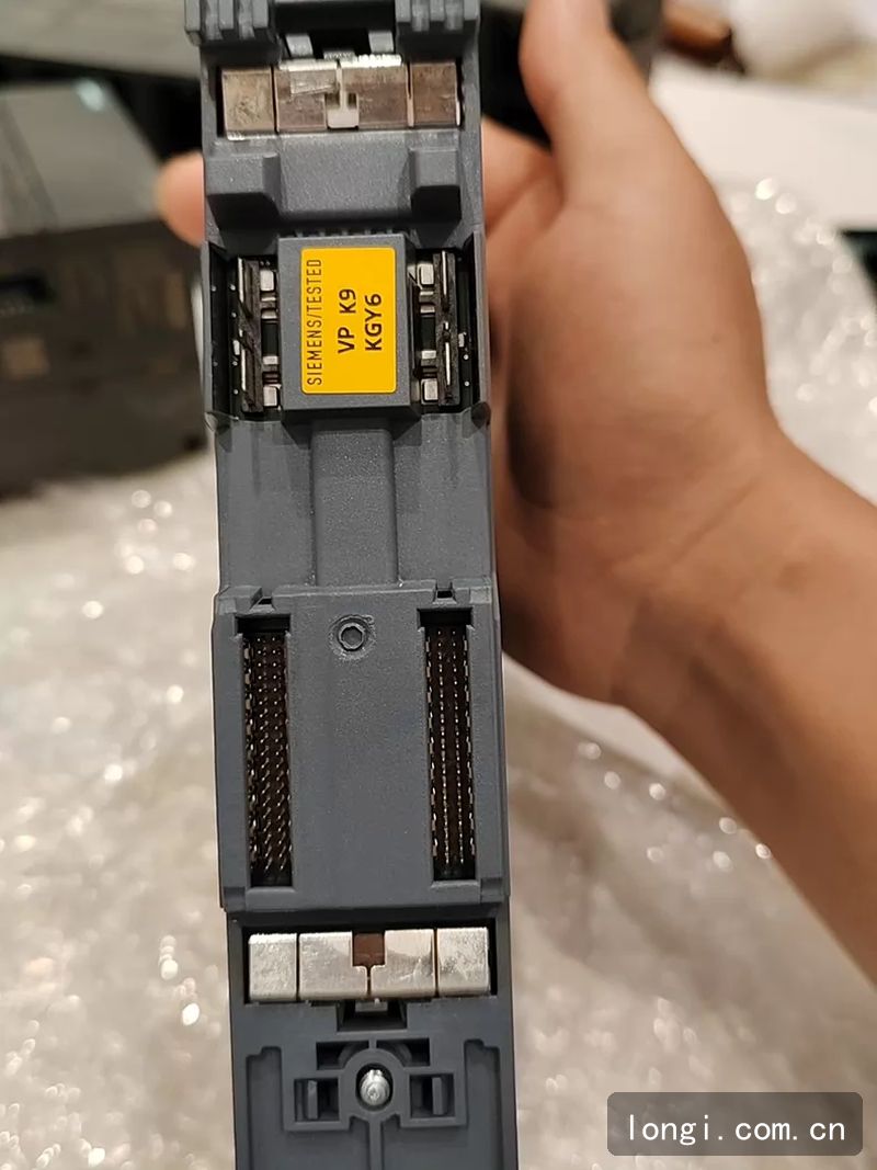 全新未使用6GK7 543-1AX00-0XE0 工業設備配件 全新原裝 02.jpg